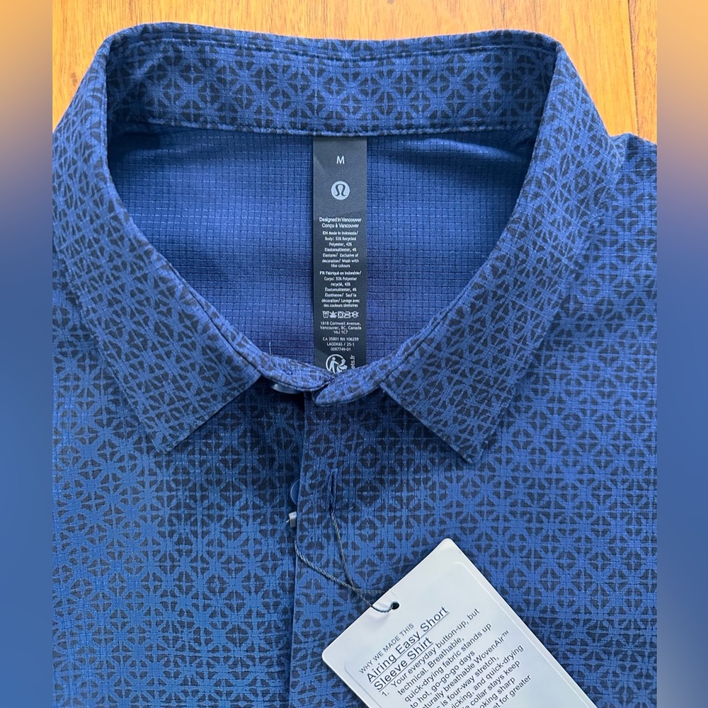 NEW. Lululemon Airing Easy Short Sleeve Navy Geometric Shirt